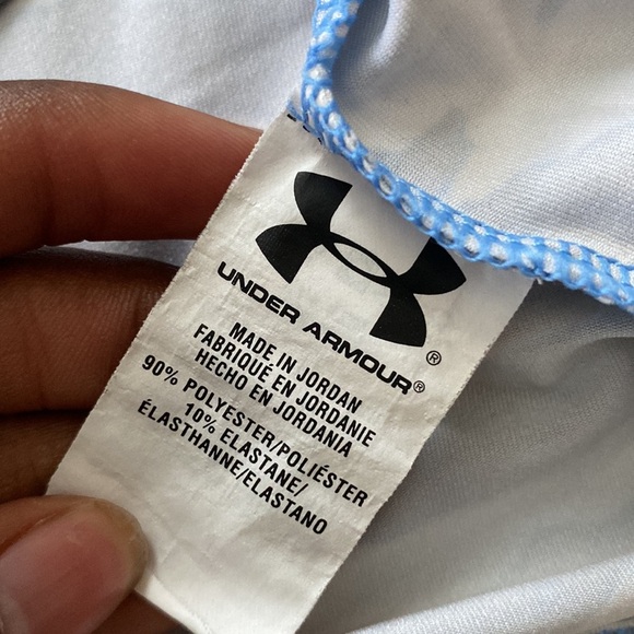 Under Armour Top SIZE M - Picture 4 of 5